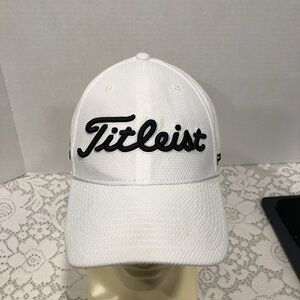 Titleist Pro V1 White Cap with Black Script Logo